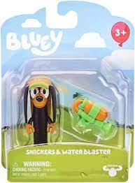 BLUEY 17177 SNICKERS AND WATER BLASTER STORY STARTER PACK