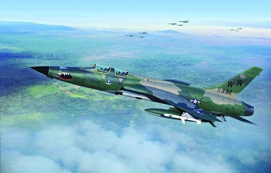 TRUMPETER 01618 F-105G WILD WEASEL 1/72 SCALE