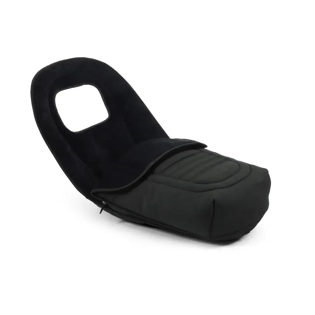 Oyster 4 Ultimate Travel System In Black Olive