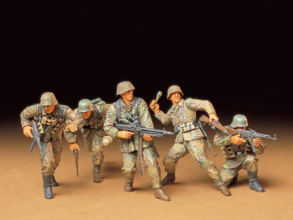 TAMIYA 35196 GERMAN FRONT-LINE INFANTRYMEN  1/35 SCALE