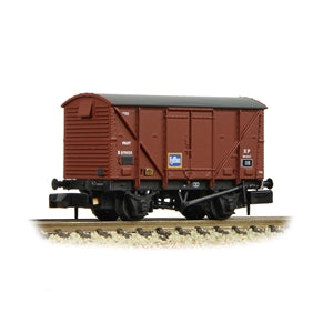 GRAHAM FARISH 377-626B BR 12T Plywood Fruit Van BR Bauxite (Late) 'Fyffes' N SCALE