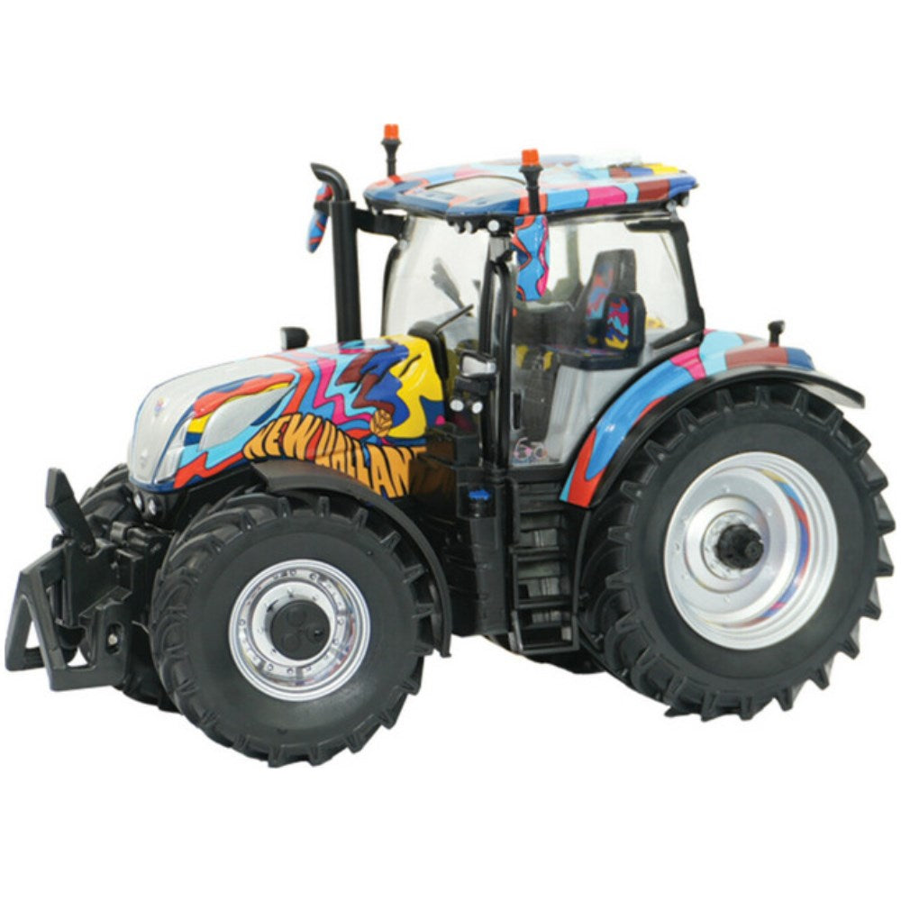 BRITAINS 43392 NEW HOLLAND T7.300 60TH ANNIVERSARY LTD EDITION TRACTOR 1:32 SCALE