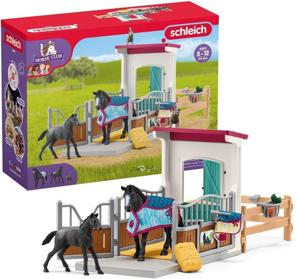 SCHLEICH 42611 HORSE CLUB STALL WITH MARE AND FOAL