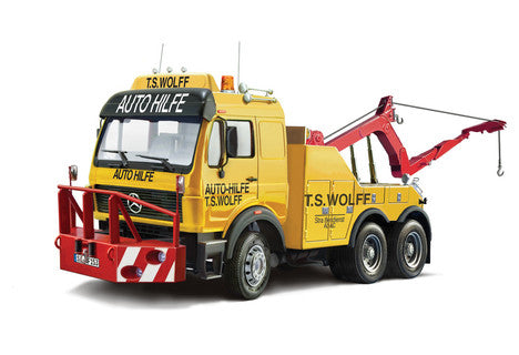 ITALERI 93808 Mercedes-Benz Wrecker Truck 1/24 Scale Kit