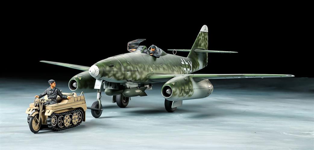 Tamiya 25215 Me262A with Kettenkraftrad Ltd Editon Release Kit 1/48