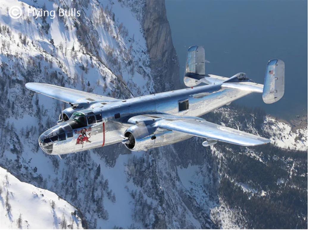REVELL 05643 The Flying Bulls B-25J Mitchell Gift Set 1:48 SCALE