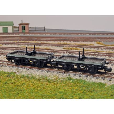 PECO NR1151E  4 Wheel Bolster Wagon Twin Set LNER  N  SCALE