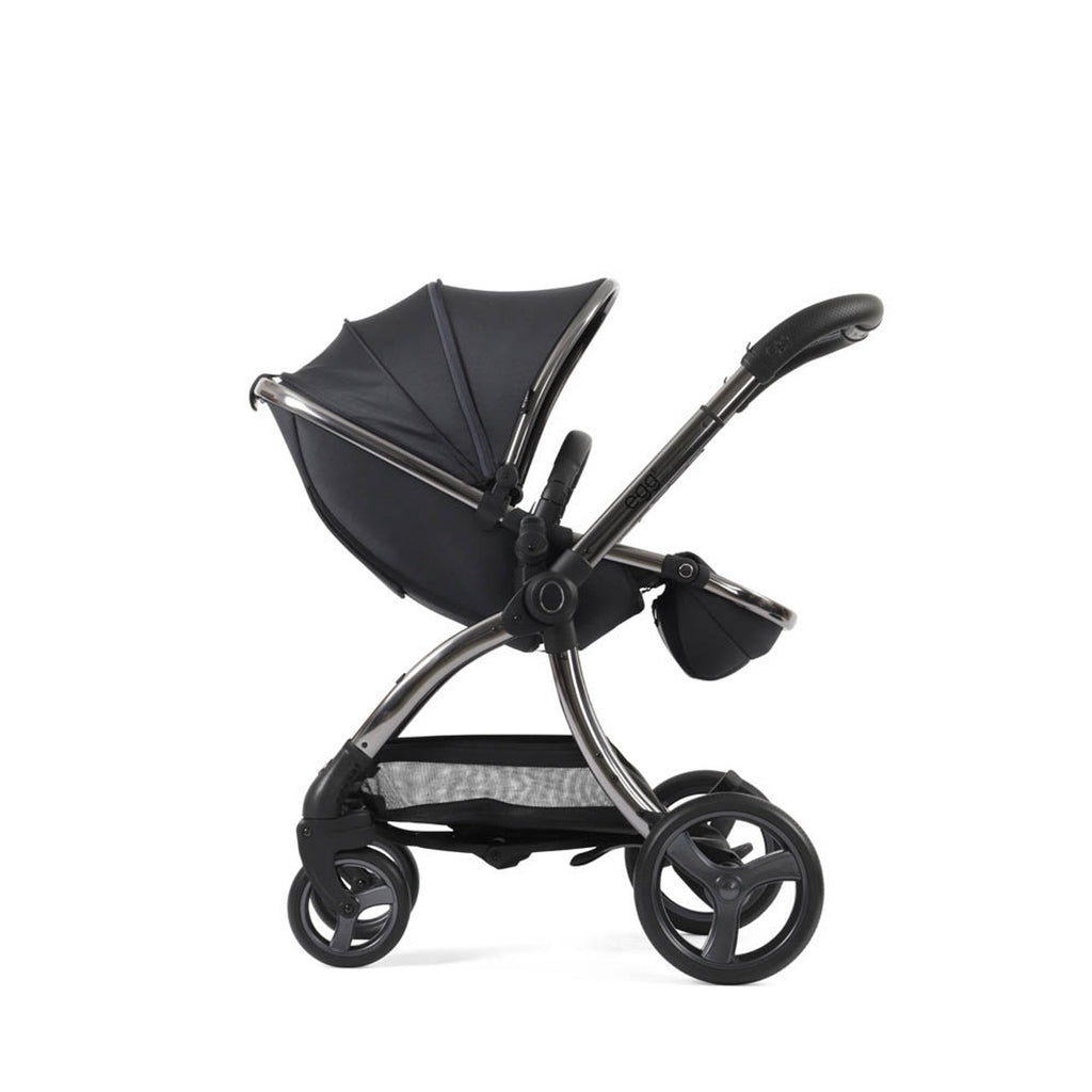 Egg 3 Travel System Bundle in Carbonite