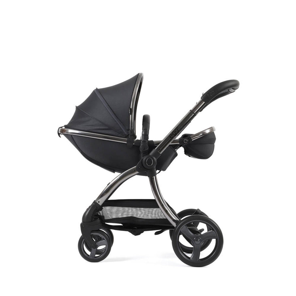Egg 3 Travel System Bundle in Carbonite