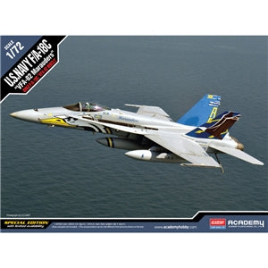 ACADEMY 12422 F/A-18D Hornet US Marines (twin-seat)  1/72 SCALE