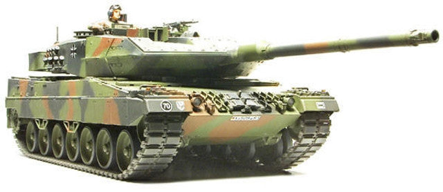 TAMIYA 35271 LEOPARD 2 A6 MAIN BATTLE TANK   1/35 SCALE