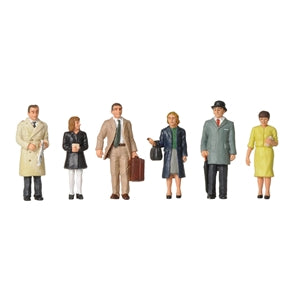 BACHMANN 36-402 1960 70 PASSENGERS STANDING STATION PASSENGERS   OO SCALE FIGURES