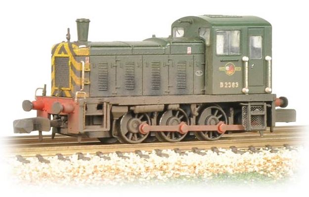 GRAHAM FARISH 371-063  CLASS 03 DIESEL SHUNTER D2383 BR GREEN WEATHERED  N GAUGE