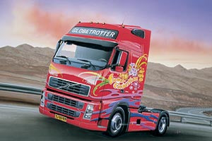ITALERI 3821 VOLVO FH16 GLOBETROTTER  1/24 SCALE