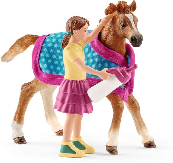 SCHLEICH  42361 HORSE CLUB FOAL WITH BLANKET