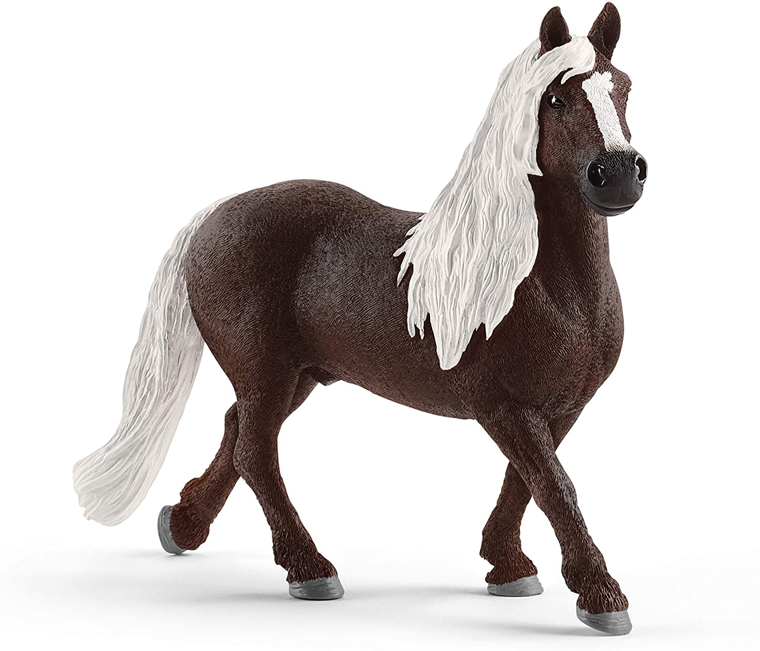 SCHLEICH  13897 FARM LIFE BLACK FOREST STALLION