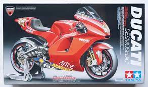 TAMIYA 14101 DUCATI DESMOSEDICI MOTORBIKE KIT 1/12 SCALE