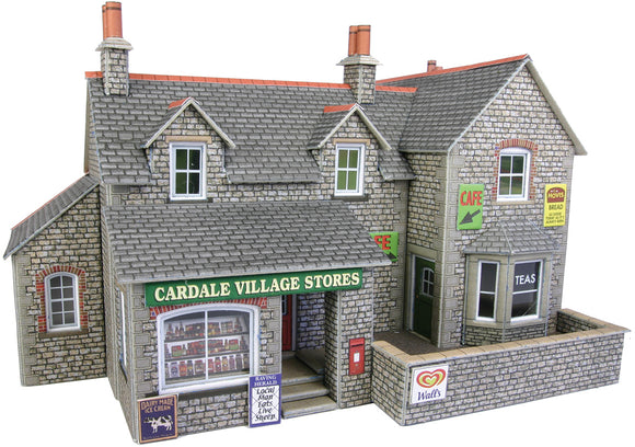 METCALFE PO254 00/H0 SCALE VILLAGE SHOP AND CAFE