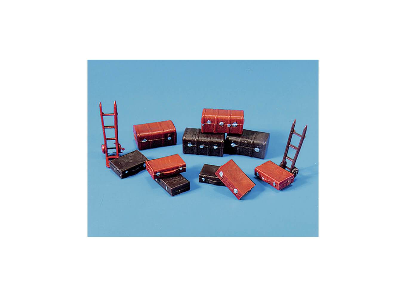 PECO MODELSCENE 5062 SUITCASES TRUCKS AND TROLLEYS