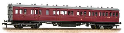 BACHMANN 39-612 SE&CR  60FT BIRDCAGE COMPOSITE  LAVATORY COACH BR CRIMSON