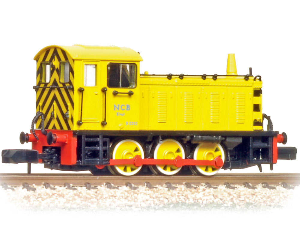 GRAHAM FARISH 371-054  CLASS 04 DIESEL SHUNTER D2332 LLOYD NCB YELLOW N GAUGE