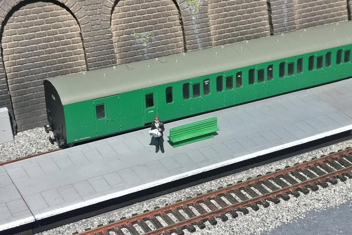 GAUGEMASTER GM455 STATION PLATFORM STRAIGHT (UNPAINTED) OO GAUGE