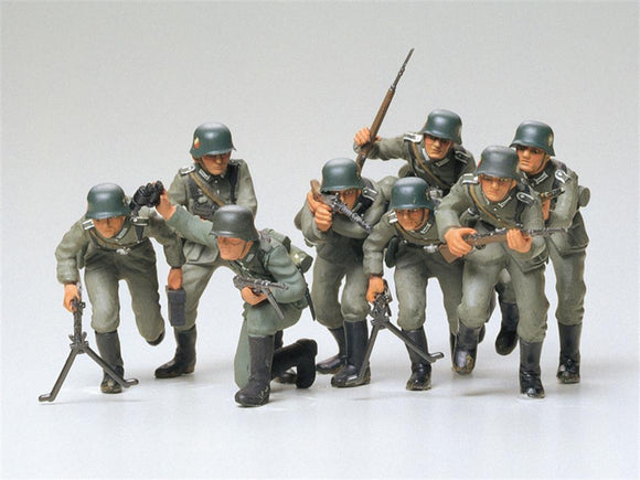 Tamiya 35030 German Assault Troops WW2 Plastic Figure Set 1/35