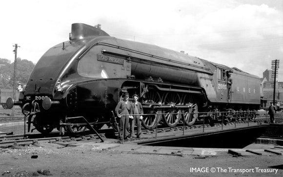 Hornby R3985 Steam Locomotives LNER  P2 Class  2-8-2  2003 ‘Lord President’ - Era 3