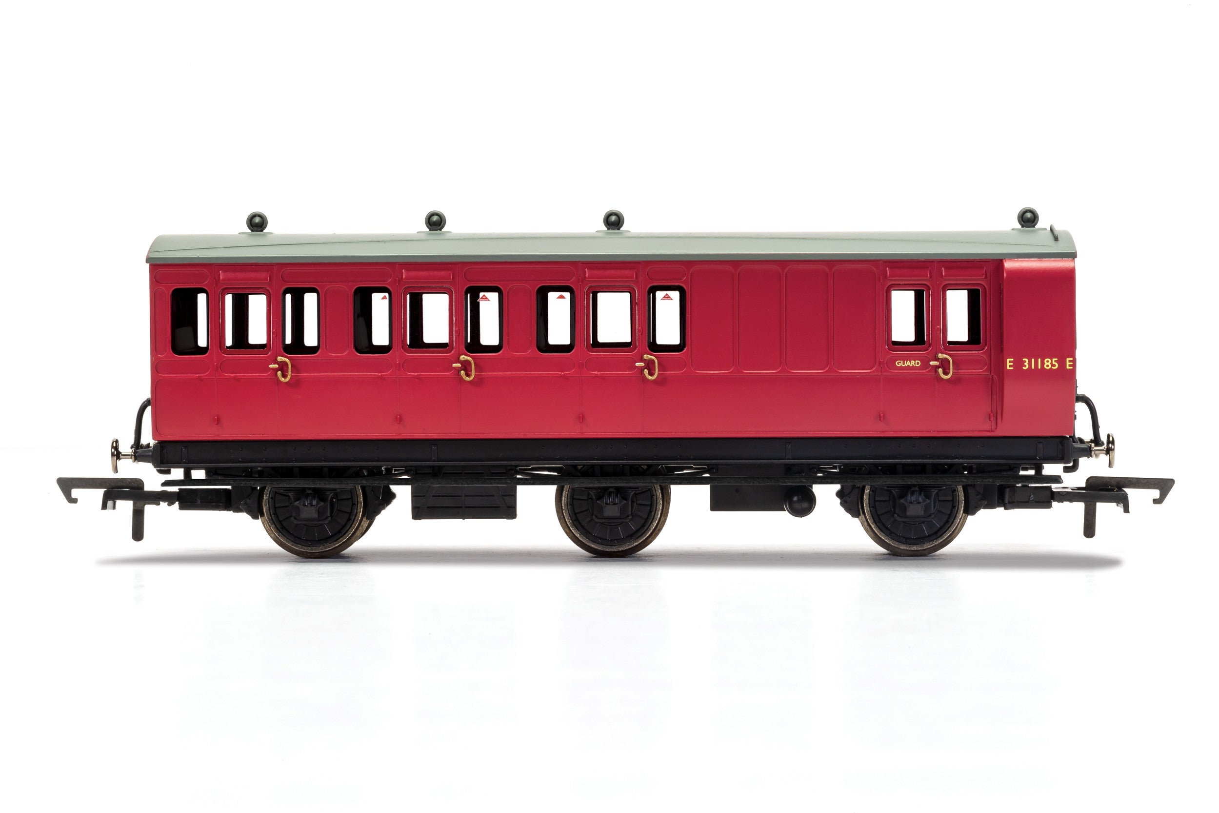 Hornby R40079 Coaches BR  6 Wheel Coach  Brake 3rd Class  E31185 - Era 4
