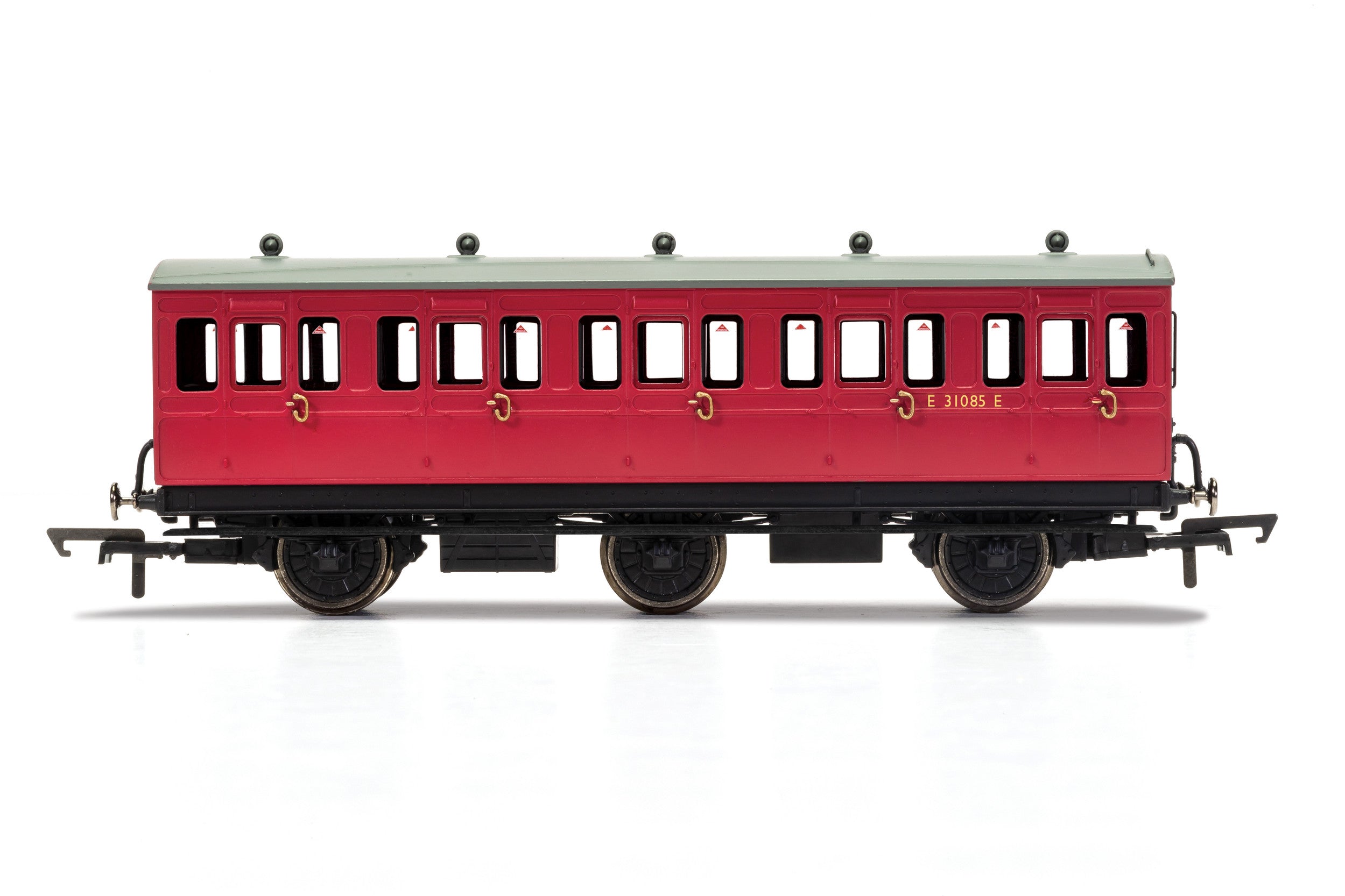 Hornby R40124A Coaches BR  6 Wheel Coach  3rd Class  Fitted Lights  E31085 - Era 4