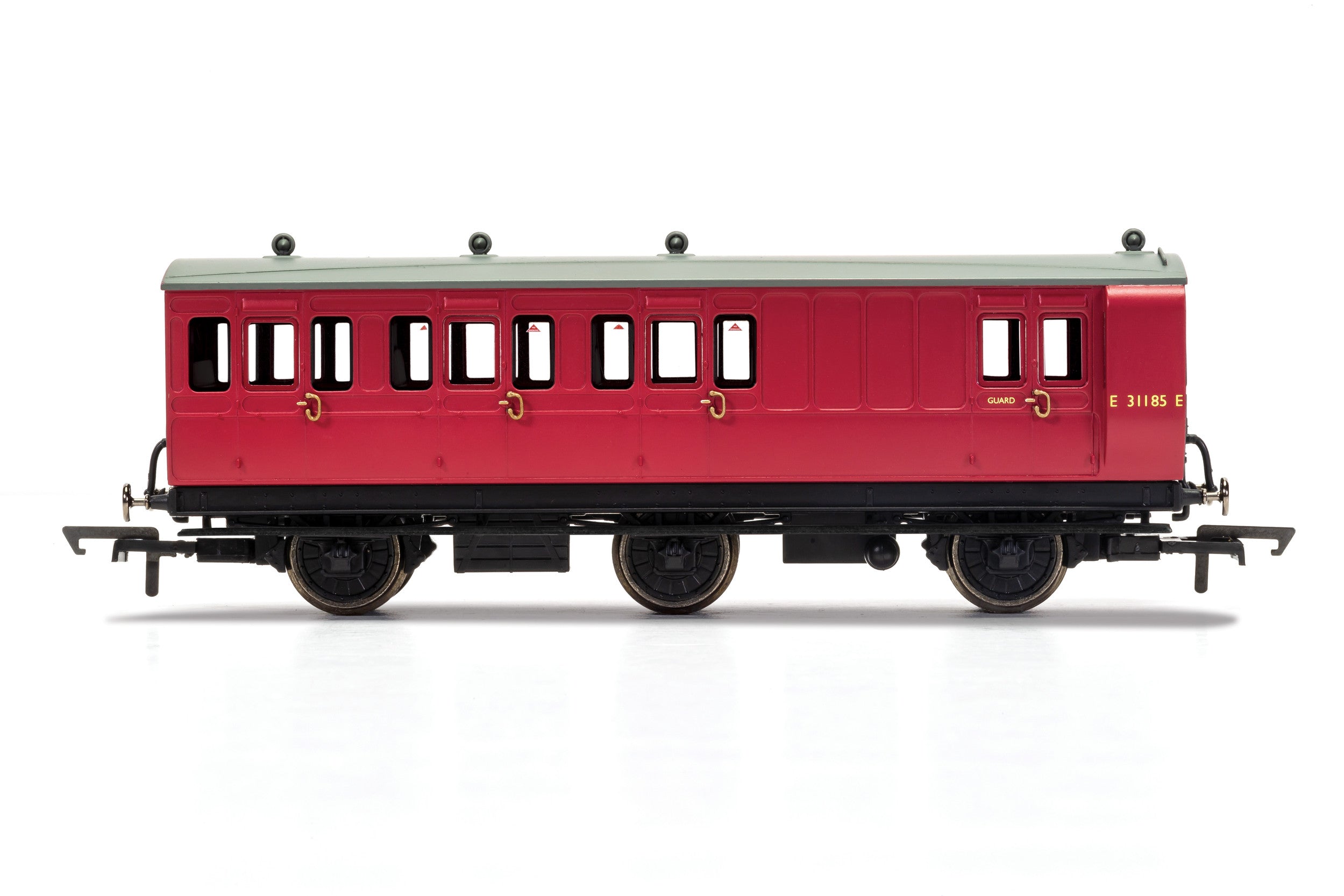 Hornby R40126 Coaches BR  6 Wheel Coach  Brake 3rd Class  Fitted Lights  E31185 - Era 4