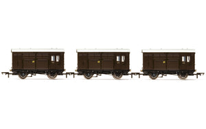 Hornby R6883 Horse Boxes  three pack  GWR - Era 3