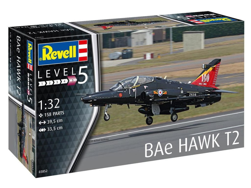 REVELL 03852 BAE HAWK T2 1/32 SCALE