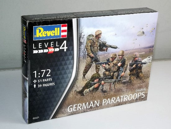 REVELL 02521 GERMAN PARATROOPS 1/72 SCALE
