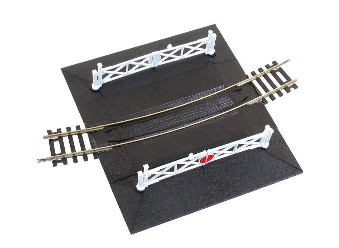 PECO ST-263 CURVED (NO.3 RAD.) LEVEL CROSSING  COMPLETE WITH 2 RAMPS & 4 GATES OO GAUGE SETRACK CODE 100 ACCESSORIES RIGID UNIT NICKEL SILVER TRACK WOODEN SLEEPERS