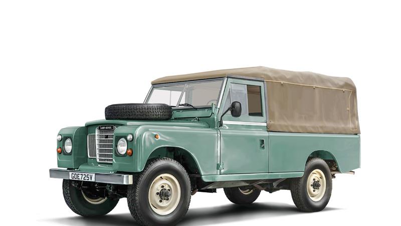 Italeri 3665 Land Rover 109 LWB Plastic Kit 1/24