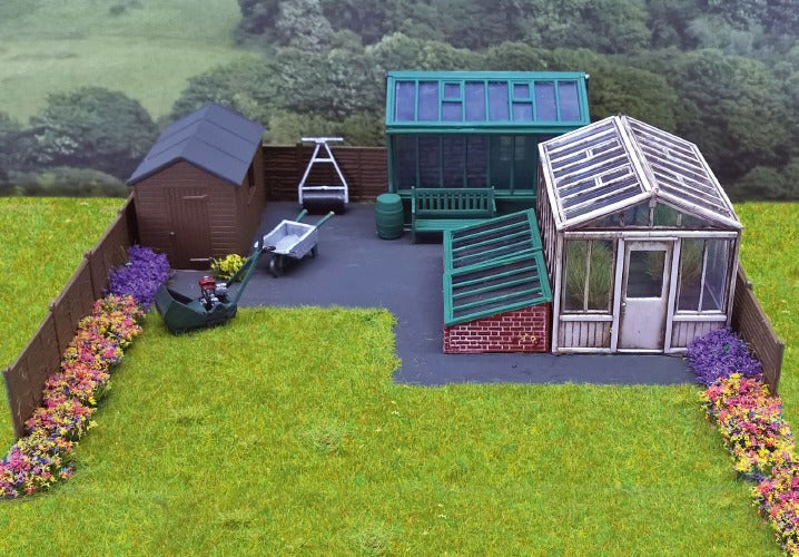 WILLS SS92 GARDEN BUILDINGS AND ACCESSORIES