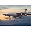 RODEN 325 C-141B STARLIFTER  1/144 SCALE