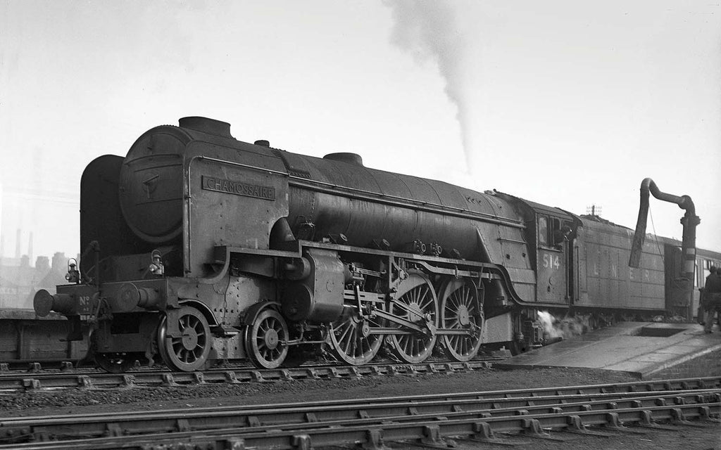 Hornby R3833 LNER  Thompson Class A2/3  4-6-2  514  Chamossaire  - Era 3