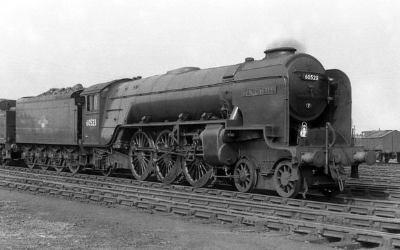 Hornby R3835 BR  Thompson Class A2/3  4-6-2  60523  Sun Castle  - Era 5