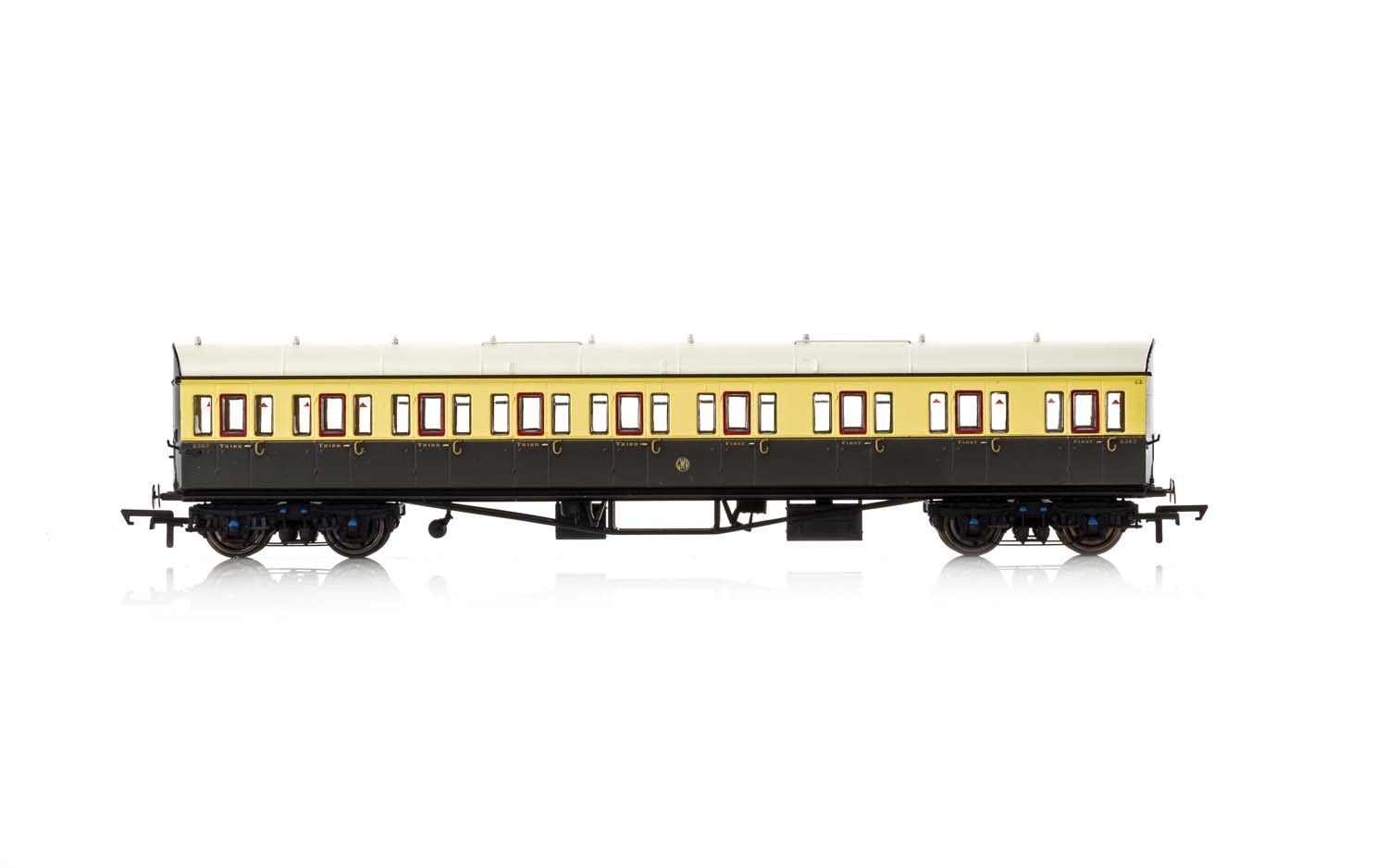 Hornby R4875A GWR  Collett 57' Bow Ended E131 Nine Compartment Composite (Right Hand)  6627 - Era 3