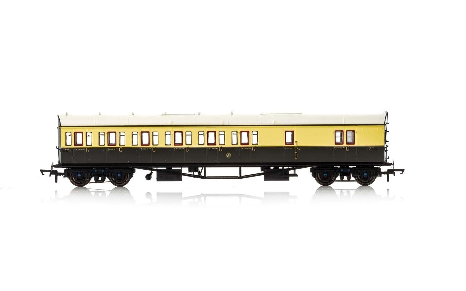 Hornby R4876 GWR  Collett 57' Bow Ended D98 Six Compartment Brake Third (Left Hand)  4971 - Era 3