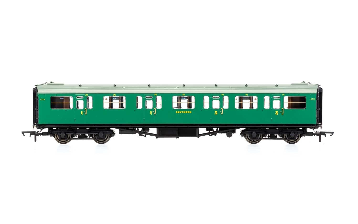 Hornby R4882A SR  Bulleid 59' Corridor Composite  5719 - Era 3
