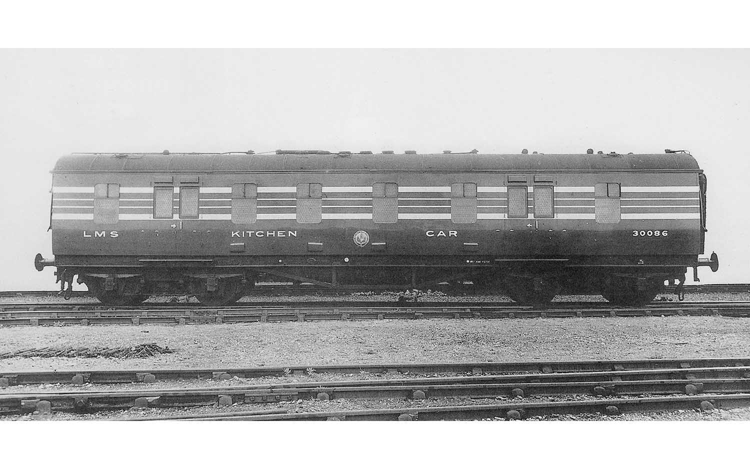 Hornby R4963A LMS  Stanier D1912 Coronation Scot 50' RK  30086  - Era 3