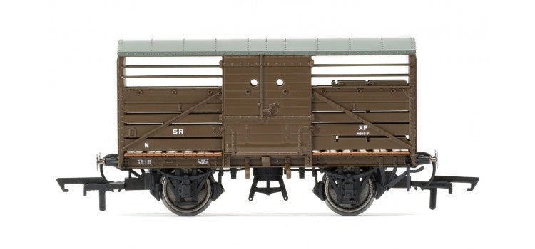 Hornby R6735A Bulleid 1947 10T Cattle Wagon – SR Livery