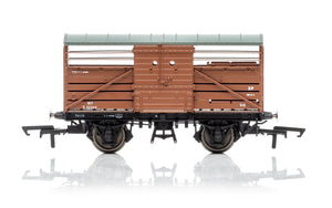 Hornby R6840 Dia.1530 Cattle Wagon  British Railways 552345 - Era 4
