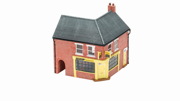 Hornby R9859 The Village General Store