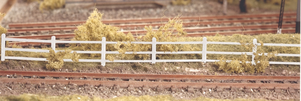 PECO RATIO 216 FLEXIBLE WOODEN LINESIDE  FENCING WHITE
