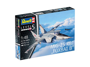 Revell 03931 MiG-25 RBT FOXBAT B 1:48