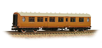 GRAHAM FARISH 376-225 THOMPSON COMPOSITE CORRIDOR LNER TEAK COACH
